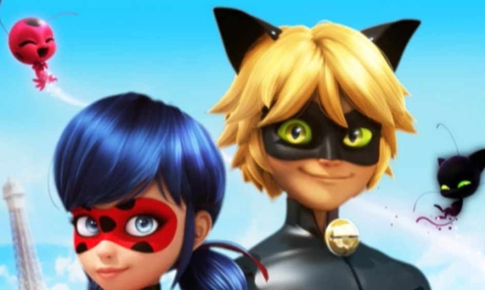 Miraculous Ladybug and Cat Noir Social Chat Club Small